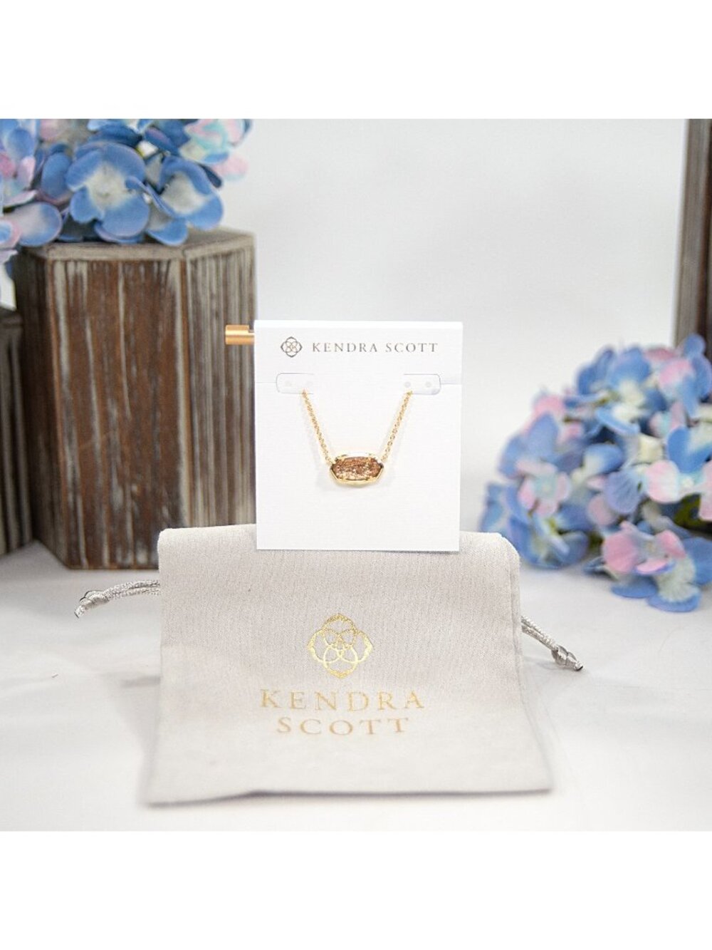 Kendra Scott Elisa Iridescent Gold Glitter Glass Pendant Station Necklace NWT